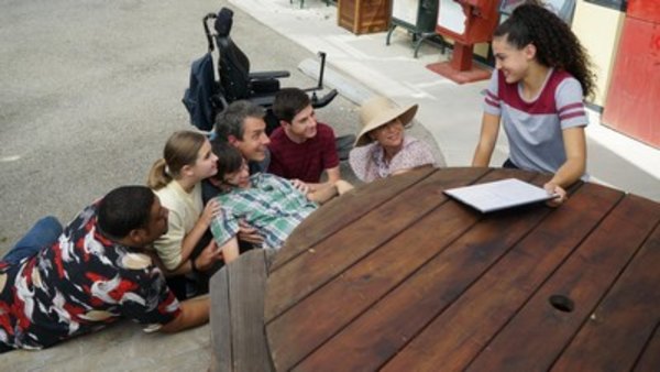 Speechless Season 2 Episode 1 Recap