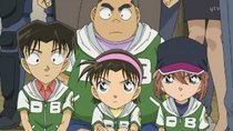 Meitantei Conan - Episode 587 - Kid vs Four God's Detective Team