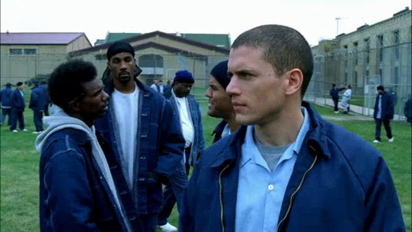 Prison Break S1 E1 2024 favors