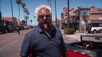 Diners, Drive-ins and Dives - Episode 10 - South of the Border