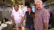 Diners, Drive-ins and Dives - Episode 3 - Fillin' up in Florence