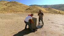 MythBusters - Episode 5 - Dynamite Deposit