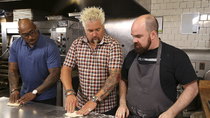 Diners, Drive-ins and Dives - Episode 7 - Beef It Up