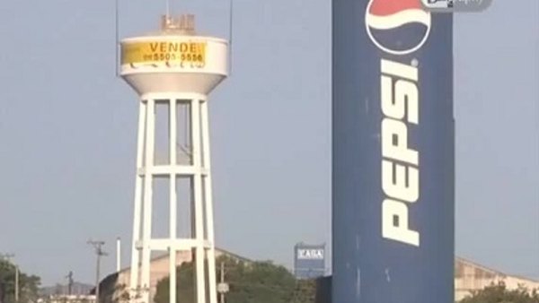 Biography - S2002E13 - Coke vs. Pepsi: A Duel Between Giants