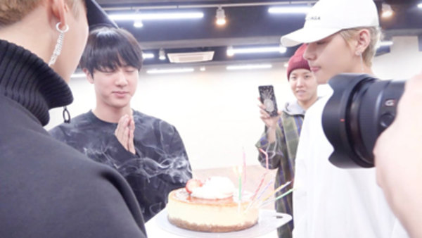 BANGTAN BOMB - S2018E04 - Jin’s Surprise Birthday Party