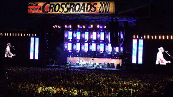 Great Performances - S38E18 - Eric Clapton: Crossroads Guitar Festival 3 at Chicago’s Toyota Park