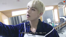 BANGTAN BOMB - Episode 78 - This is how V warms up his voice before singing