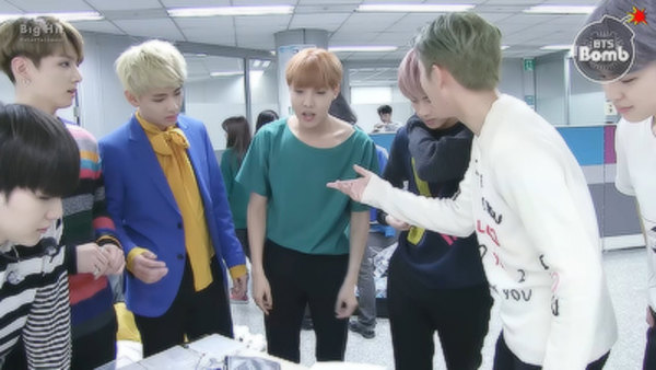 BANGTAN BOMB - S2016E80 - checking out the interview script after camera rehearsal @ Ingigayo