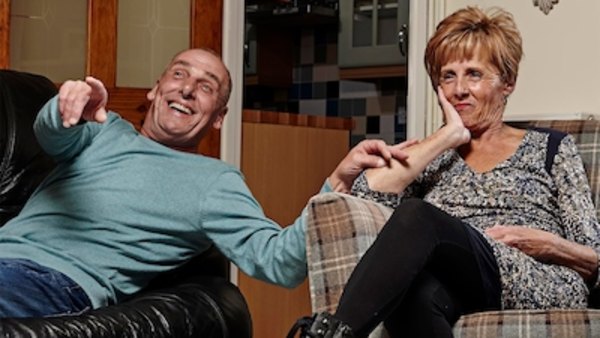 Gogglebox - S12E01 - 