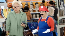 Superstore - Episode 4 - Costume Competition