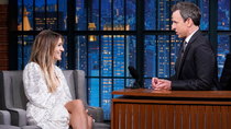 Late Night with Seth Meyers - Episode 19 - Sarah Jessica Parker, Hallie Jackson