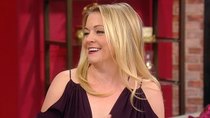 Rachael Ray - Episode 56 - Melissa Joan Hart Dishes on New Christmas Movie + Bread Pudding...