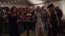 The Real Housewives of New Jersey - Episode 4 - Housewives & Heifers