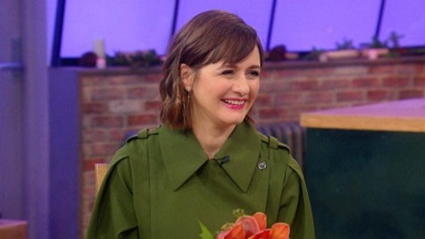 Rachael Ray - S13E68 - Emily Mortimer Talks 'Mary Poppins'