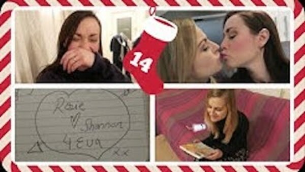 Rose and Rosie Vlogs - S02E30 - VLOGMAS! | ROSE READS MY DIARY!