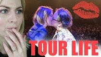 Rose and Rosie Vlogs - Episode 6 - TOUR LIFE AM I RIGHT | TheRoxetera