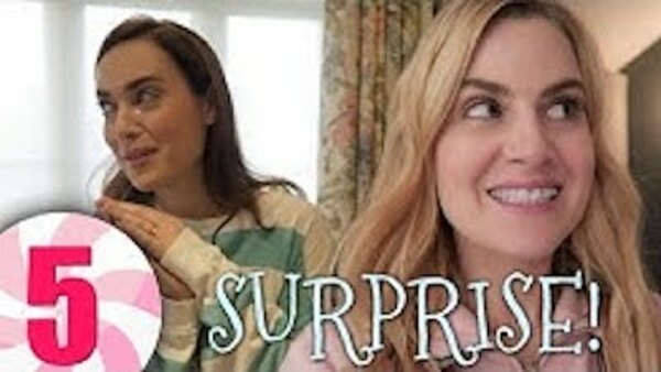 Rose and Rosie Vlogs - S05E22 - EMOTIONAL XMAS GIFT SURPRISE