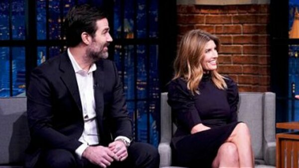 Late Night with Seth Meyers - S06E76 - Sharon Horgan & Rob Delaney, Stephanie Schriock
