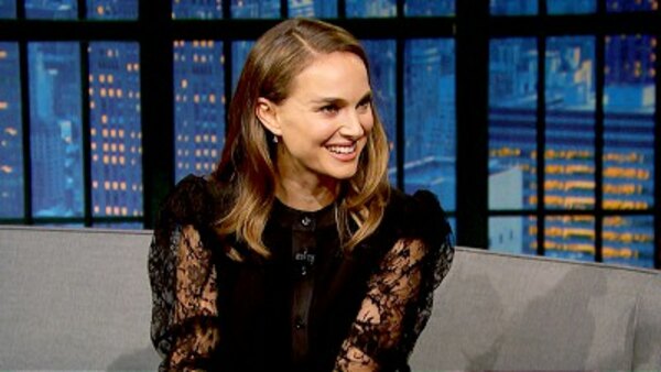 Late Night with Seth Meyers - S06E36 - Natalie Portman, Adam Pally, Pistol Annies