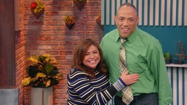 Rachael Ray - S13E145 - Can Food Help You Sleep Better? Plus, We Surprise an Adoptive Dad of 7!