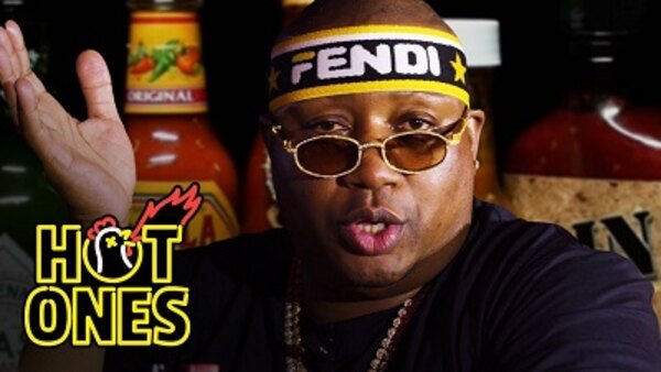 Hot Ones - S07E06 - E-40 Asks a Fan to Save Him While Eating Spicy Wings