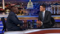 The Daily Show - Episode 124 - Democratic Primary Debate Special, Night One