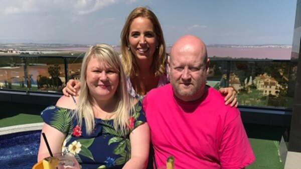 A Place in the Sun: Summer Sun - S2019E36 - Torrevieja, Spain