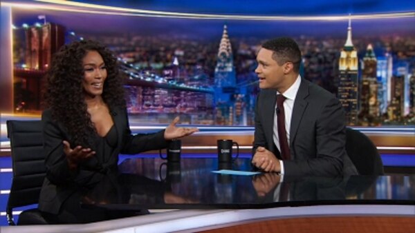 The Daily Show - S24E134 - Angela Bassett