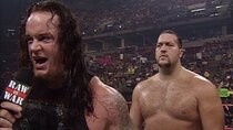 WWE Raw - Episode 33 - RAW is WAR 325