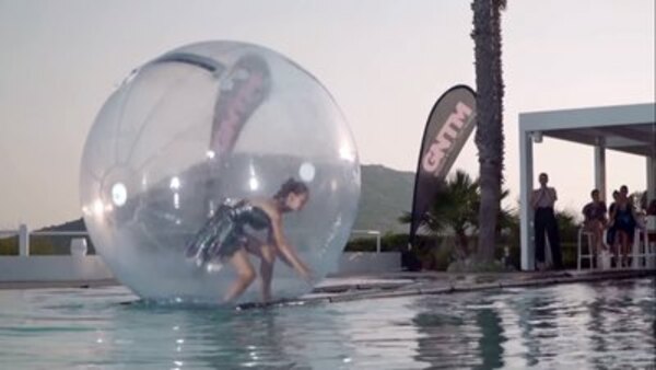 Greece's Next Top Model - S04E15 - Floating Ball