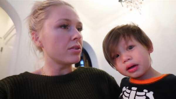 KKandbabyJ - S2019E269 - Toddler's First Time Throwing Up..