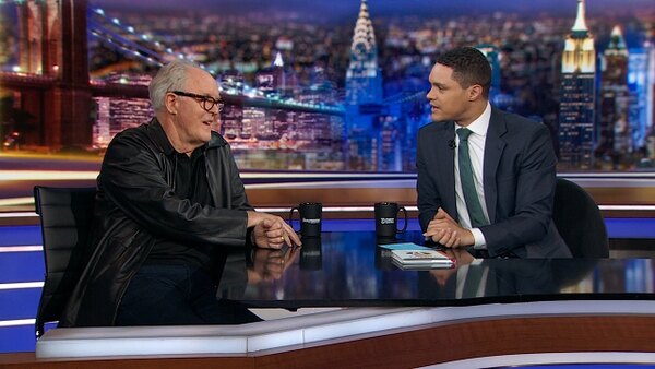 The Daily Show - S25E32 - John Lithgow