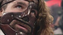 WWE Raw - Episode 32 - RAW is WAR 272