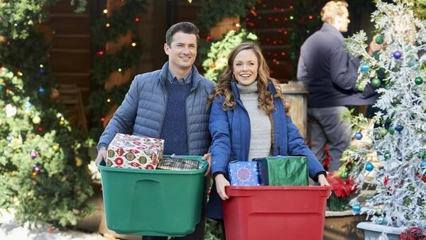 Hallmark Countdown to Christmas - S2019E11 - Check Inn to Christmas