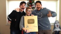 Unus Annus - Episode 35 - Giving Away Our 1,000,000 Subscriber Gold Play Button