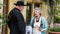 Father Brown - Episode 2 - The Queen Bee