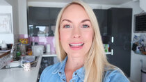 Emily Norris - Episode 31 - DAILY EVENING CLEANING ROUTINE OF A MUM / MOM 2018 | EMILY NORRIS