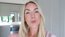 Emily Norris - Episode 28 - WHAT I EAT IN A DAY | HEALTHY CALORIE COUNTING EDITION | EMILY...