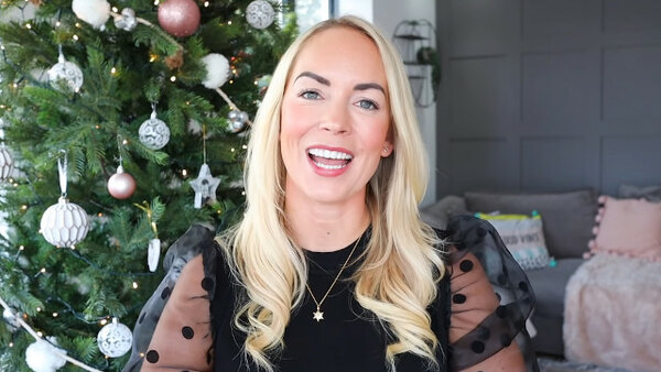 Emily Norris - S06E94 - TOP 12 TOYS FOR CHRISTMAS 2019 | DREAMTOYS AND HUGE GIVEAWAY!