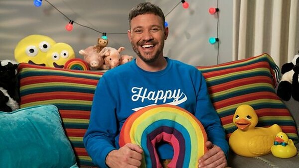 CBeebies Bedtime Stories - S2019E41 - Will Young - The Family Book