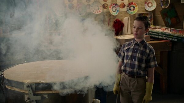 Young Sheldon - S03E14 - A Slump, a Cross, and Roadside Gravel