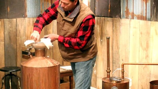 Moonshiners: Master Distiller - S01E02 - American Whiskey