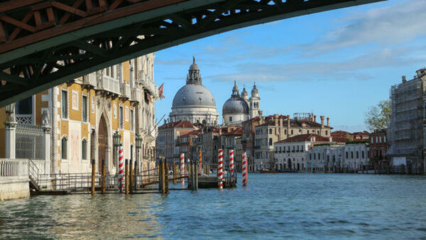 60 Minutes - S52E16 - Venice is Drowning, Joaquin Phoenix, Rafa