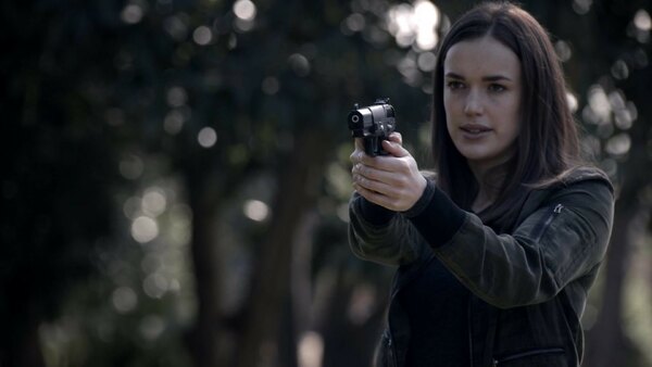 Elizabeth Henstridge - S2020E32 - Live with YOU! AGENTS OF SHIELD SERIES FINALE