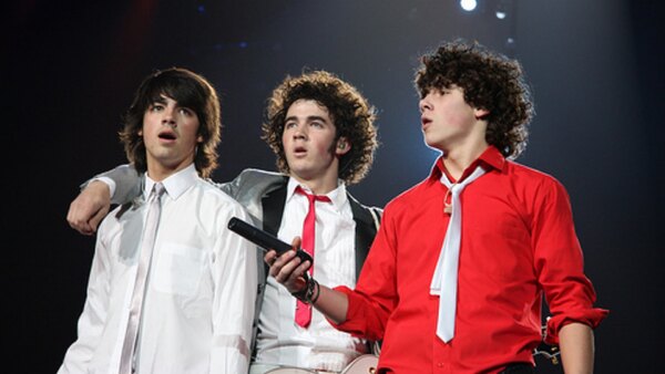 Jonas Brothers: Living the Dream - S01E01 - To Do List