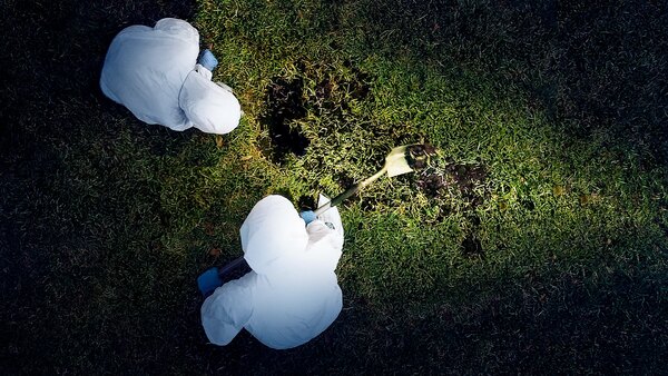 Buried in the Backyard - S03E11 - Don't Unlock the Freezer