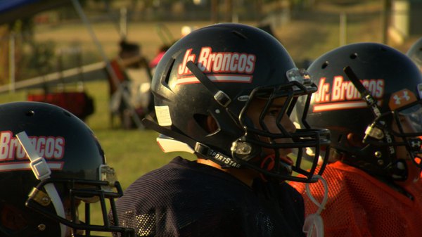 Friday Night Tykes - S01E01 - Weakness Leaving the Body