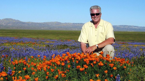 Visiting...With Huell Howser - S07E14 - Hadley's & Dinosaurs